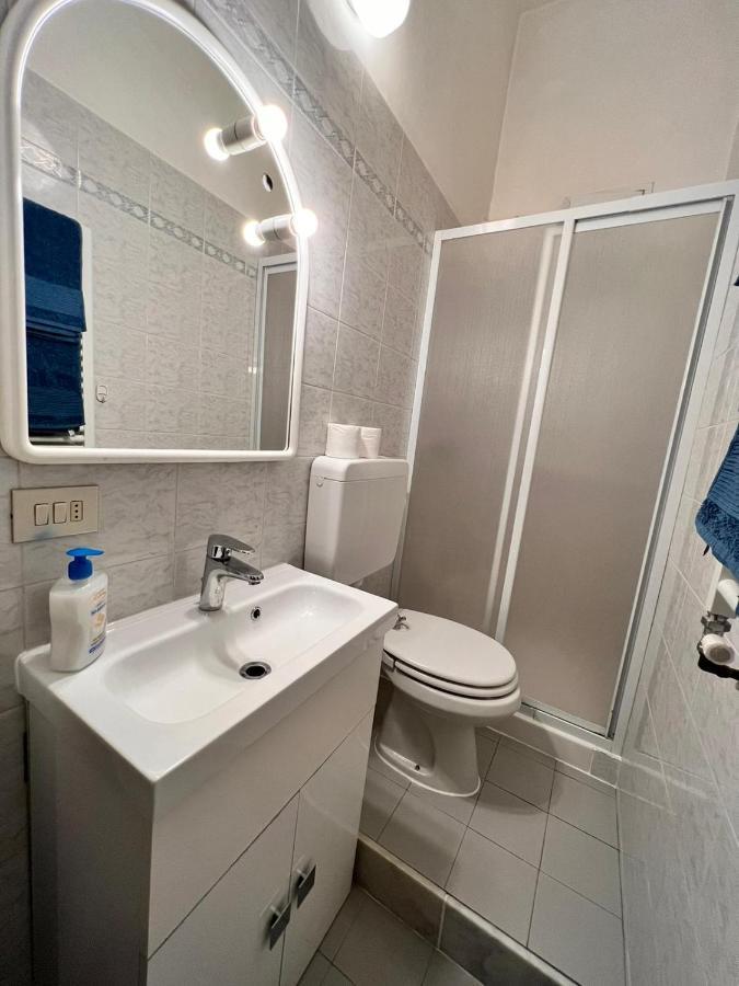 Savona Casa Vacanze Vicino Mare 3 Minuti Wifi Ngoại thất bức ảnh