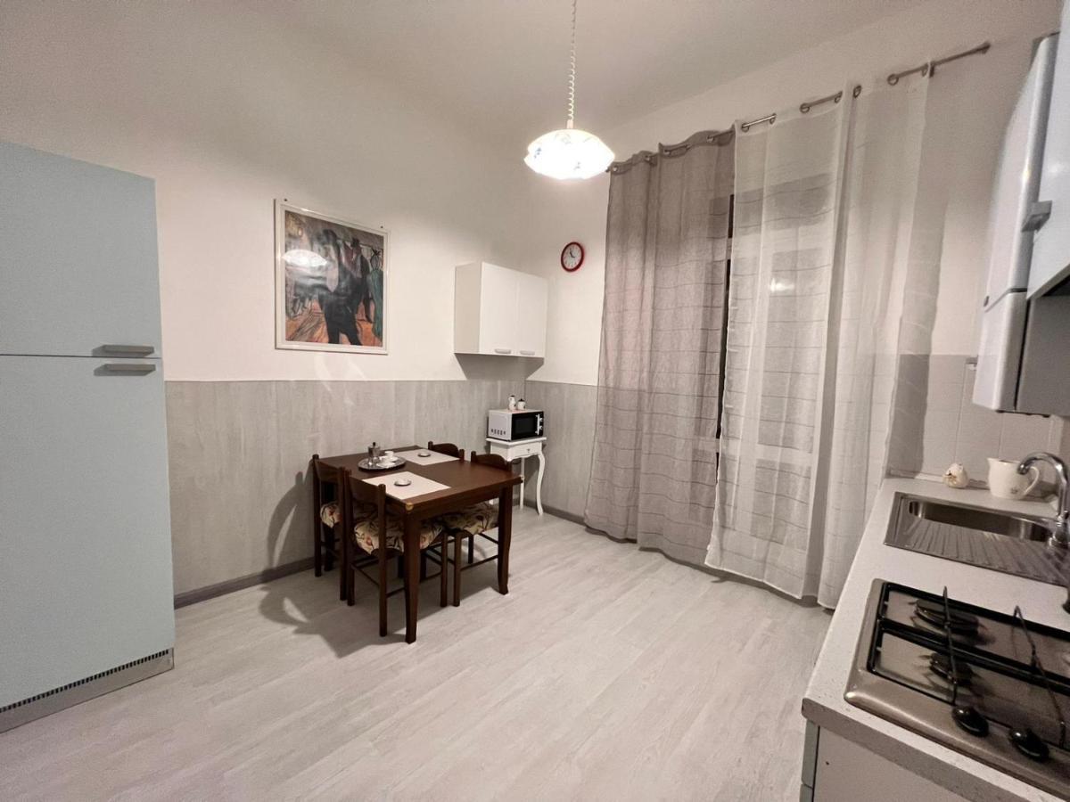 Savona Casa Vacanze Vicino Mare 3 Minuti Wifi Ngoại thất bức ảnh