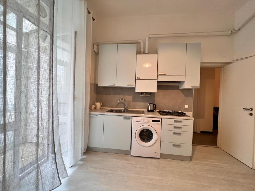 Savona Casa Vacanze Vicino Mare 3 Minuti Wifi Ngoại thất bức ảnh